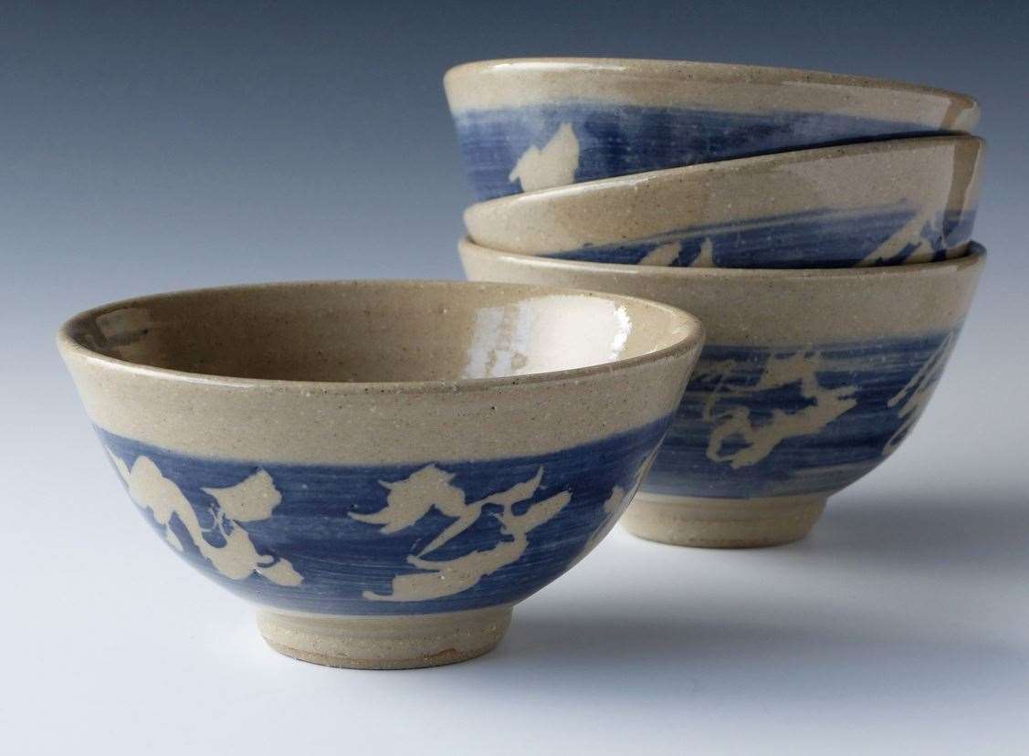 Jo Arkell set ofstoneware bowls