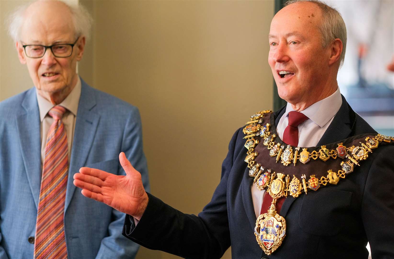 Chairman of Newbury Heritage Working Party, Anthony Pick, and Mayor of Newbury, Nigel Foot