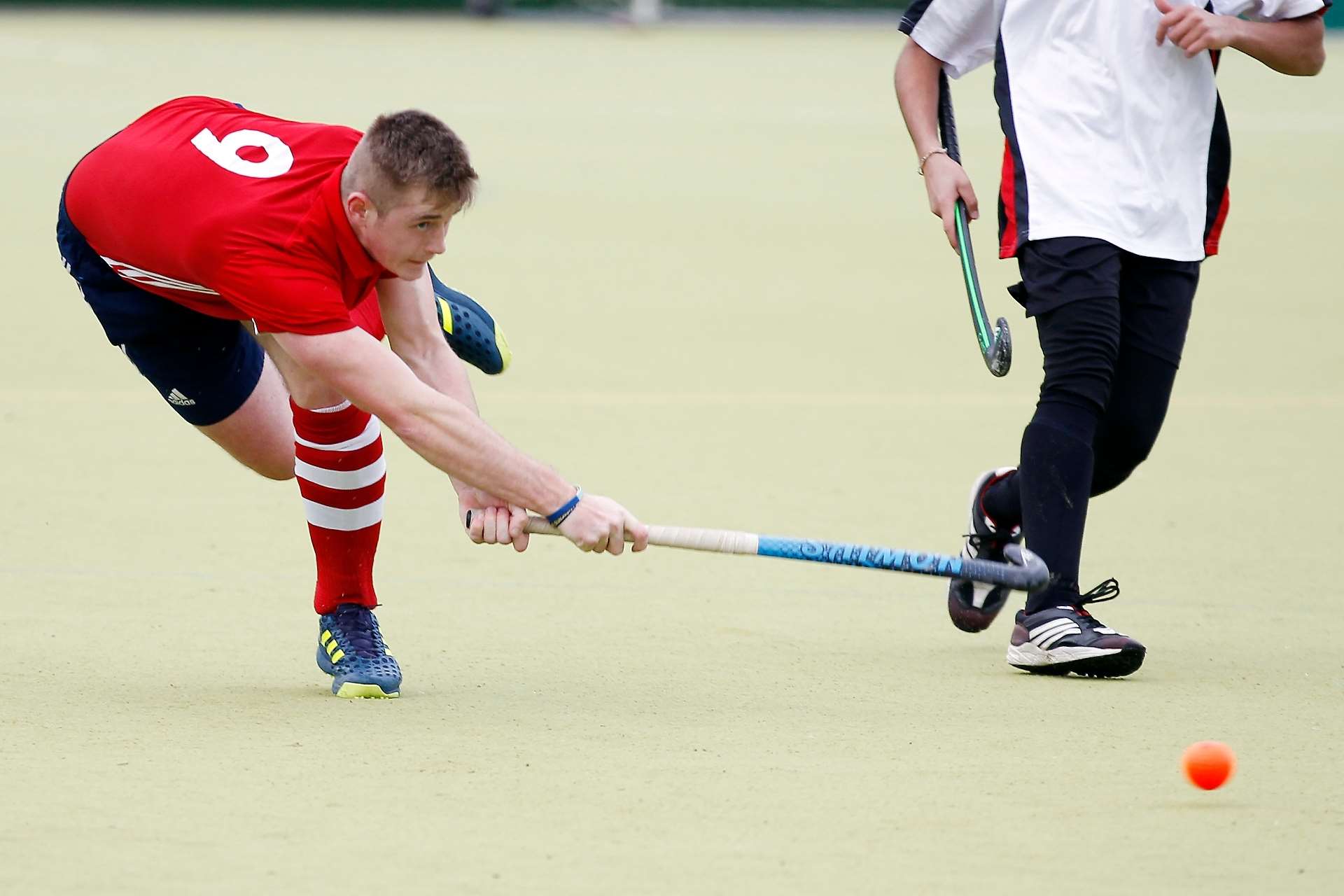 Newbury & Thatcham men's 2nd XI go for goal against Ashford 2nd