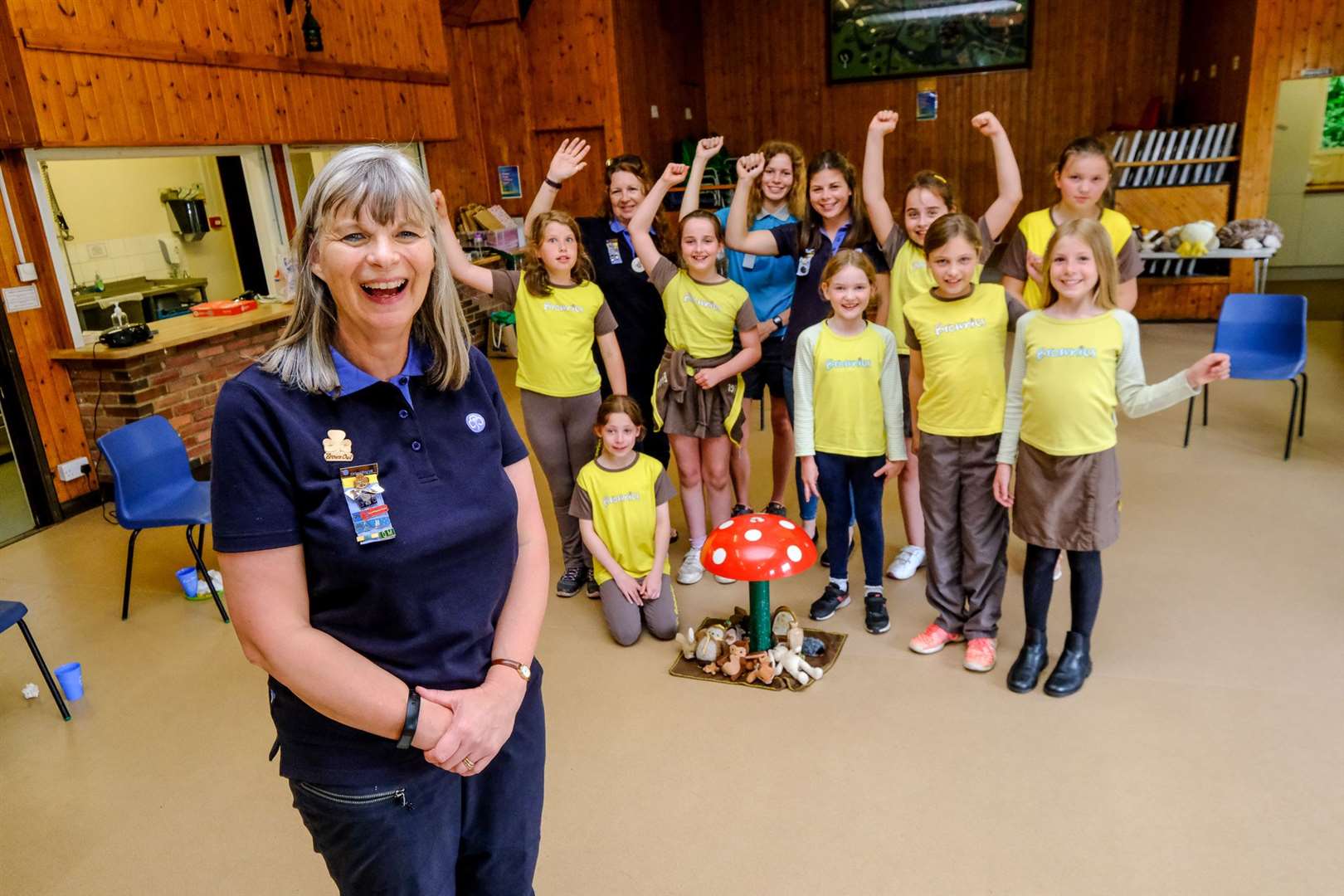 Shaw cum Donnington brownies last night. .Brown Owl - Janet Woods being there 41 years..Ref: 28-0221.. (49111081)