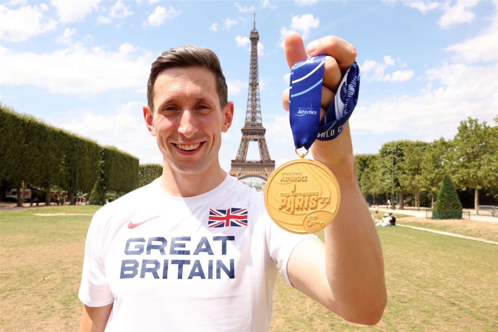 Broom-Edwards with his World Championship gold medal in Paris. Picture by George Tewkesbury via Alamy