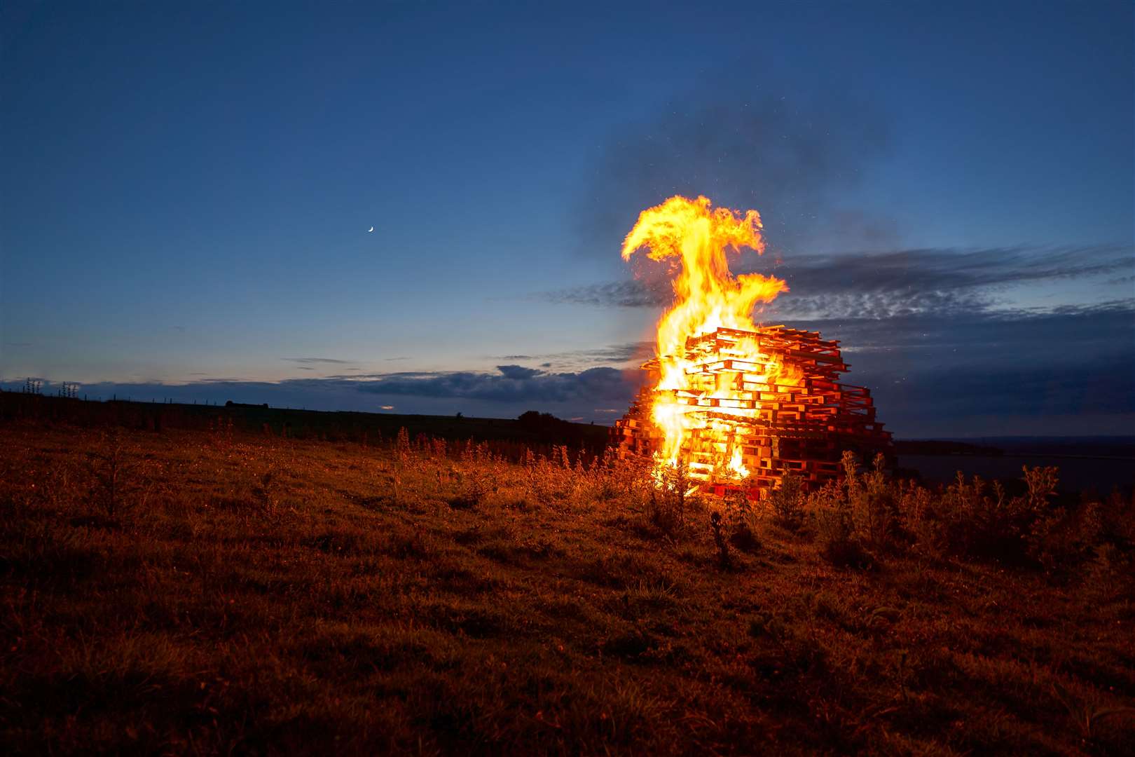 The Kingsclere beacon could be seen from Donnington Castle (57083389)