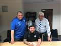 Robinson signs new two-year contract with Kingfishers 