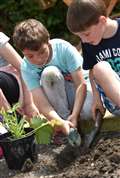 Kingsclere Primary School pupils get dug in at village hostelry