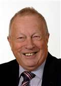 Hampshire county councillor to step down after almost four decades in local politics