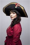Shappi stands up for Emma, Lady Hamilton