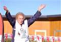 Two grandchildren of Ruth Saunders running the Paris Marathon in her memory