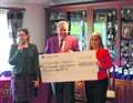 Golfers raise over £6,000 for Alzeimer's