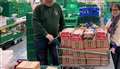 Pangbourne Rotary Club donates Christmas cakes to Readifood