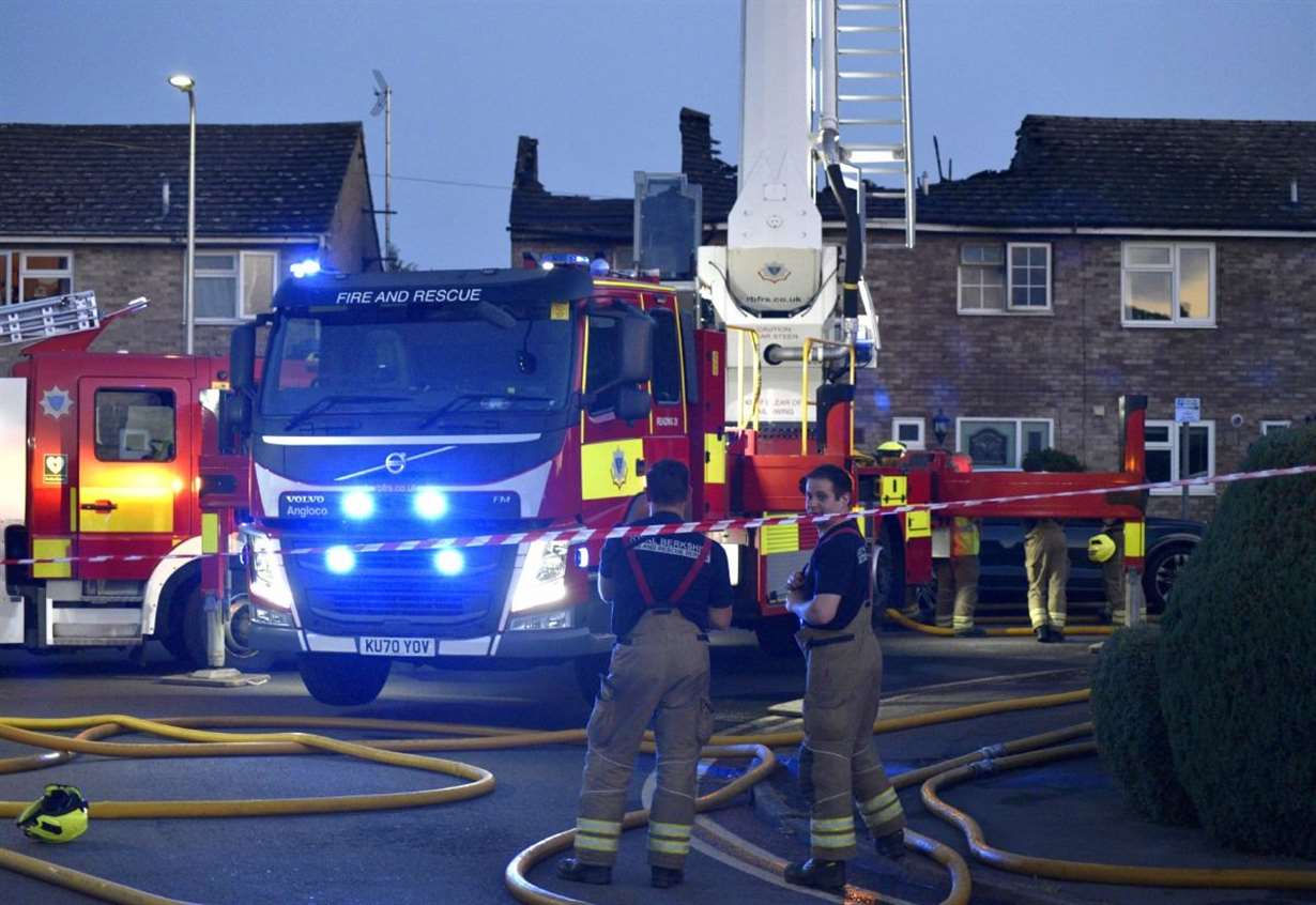 House fire spreads to neighbouring home