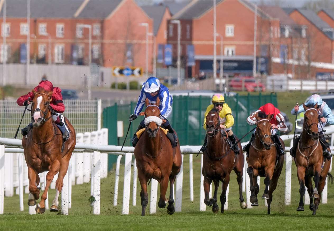 Dubai Duty Free Tennis Championships Maiden Stakes Foxes Tales - S De Sousa - Andrew Balding Picture by Phil Cannings (46296142)
