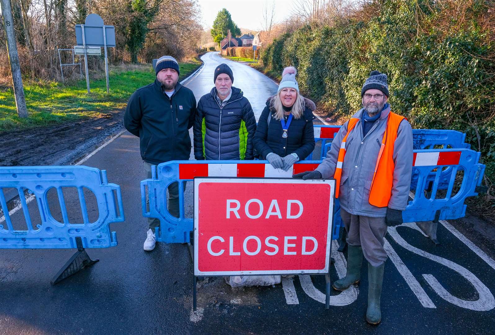 Resident Ben Urbanowicz and Don Robinson with deputy mayor of Thatcham Suzanne Adamantos and councillor Owen Jeffery on Crookham Hill