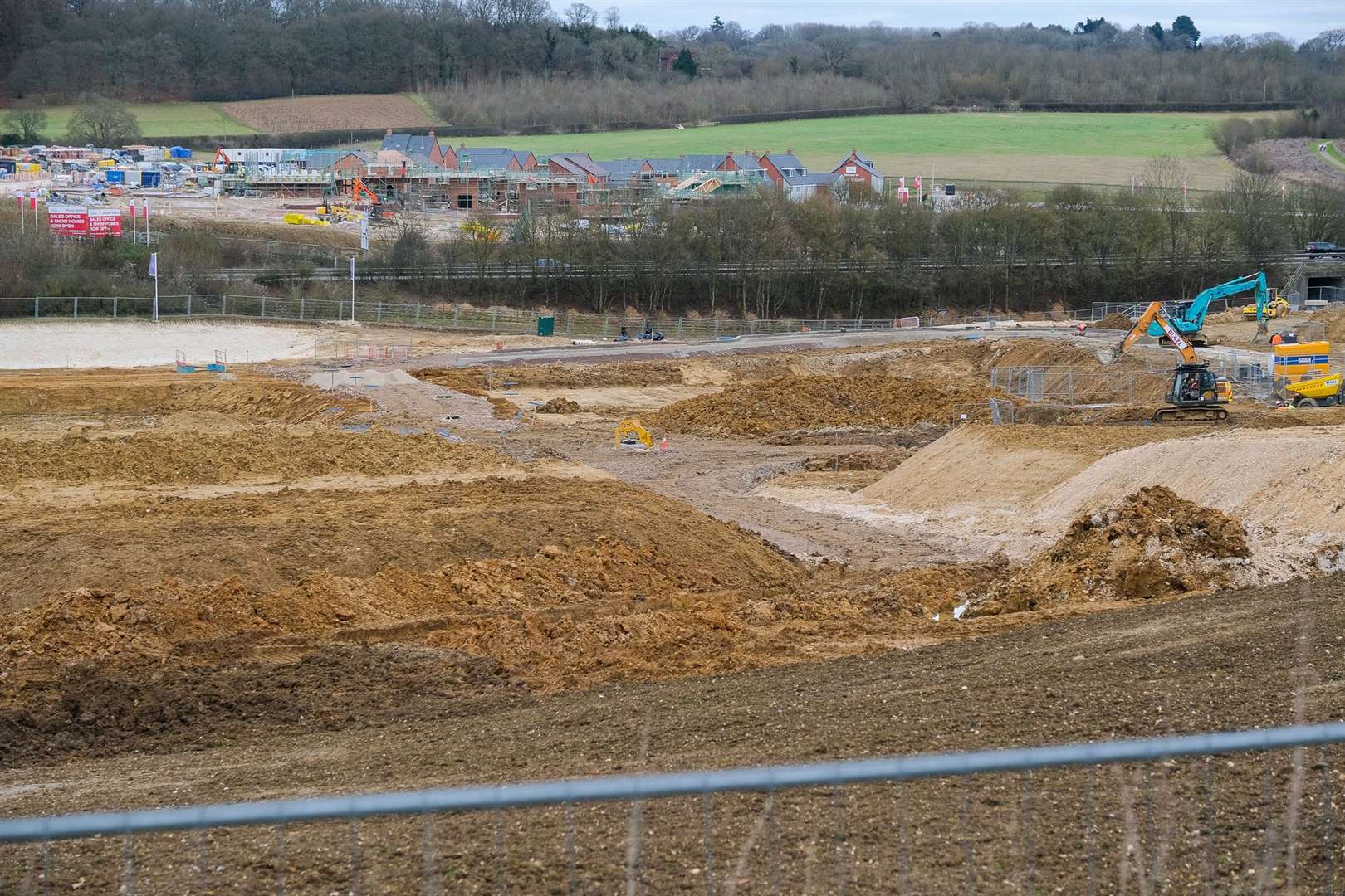 New Housing estate north of Newbury (Vodafone). (54775663)