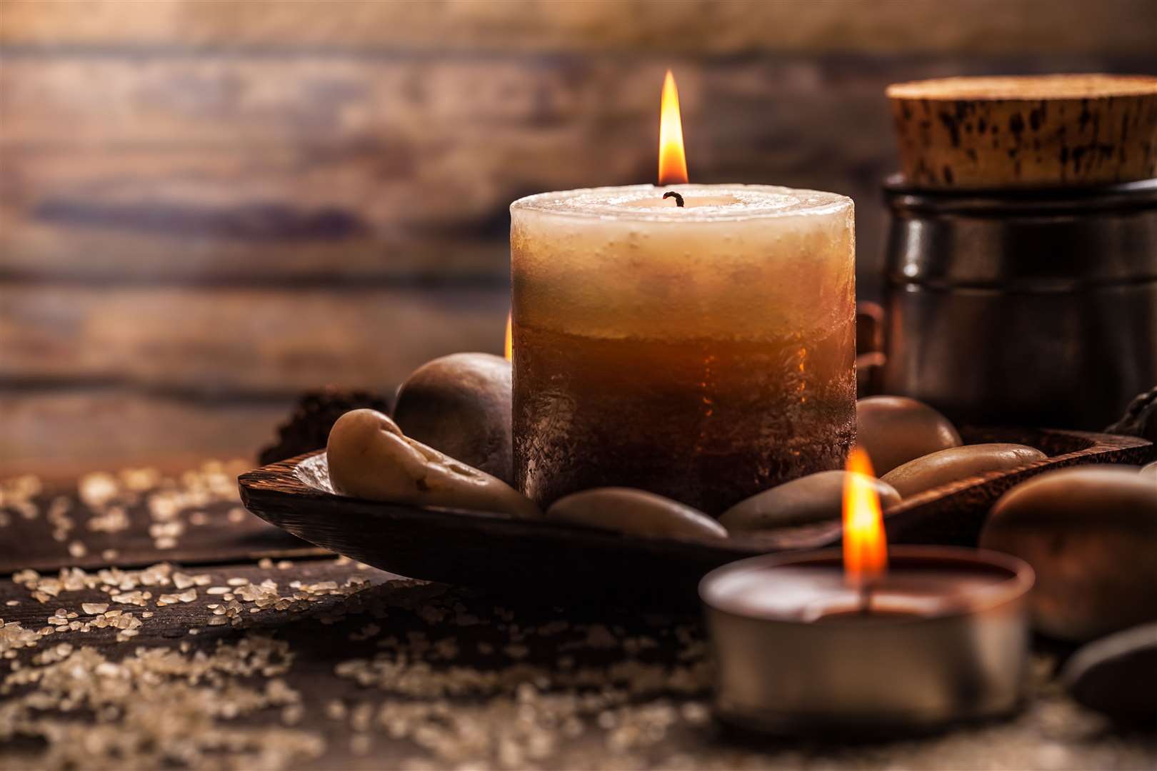 Enjoy candles safely in the home