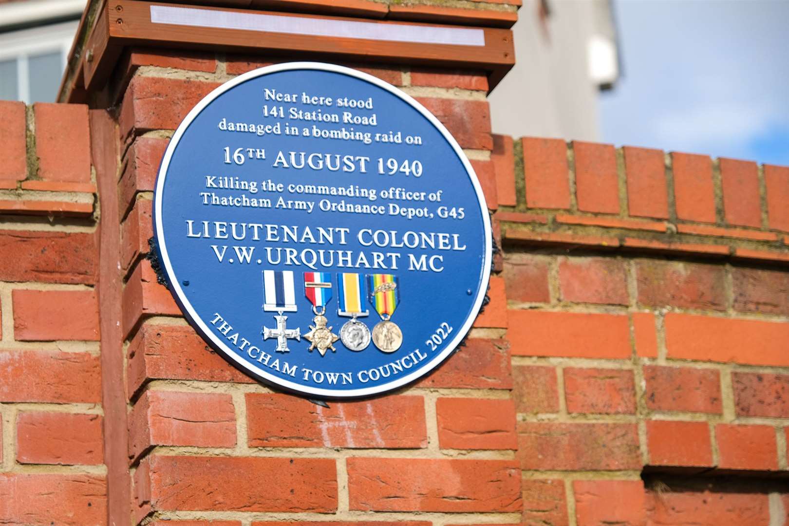 New blue plaque in Thatcham to commemorate a victim of the Second World War Thatcham bombing raids, Lt Col Vernon Watkins Urquhart