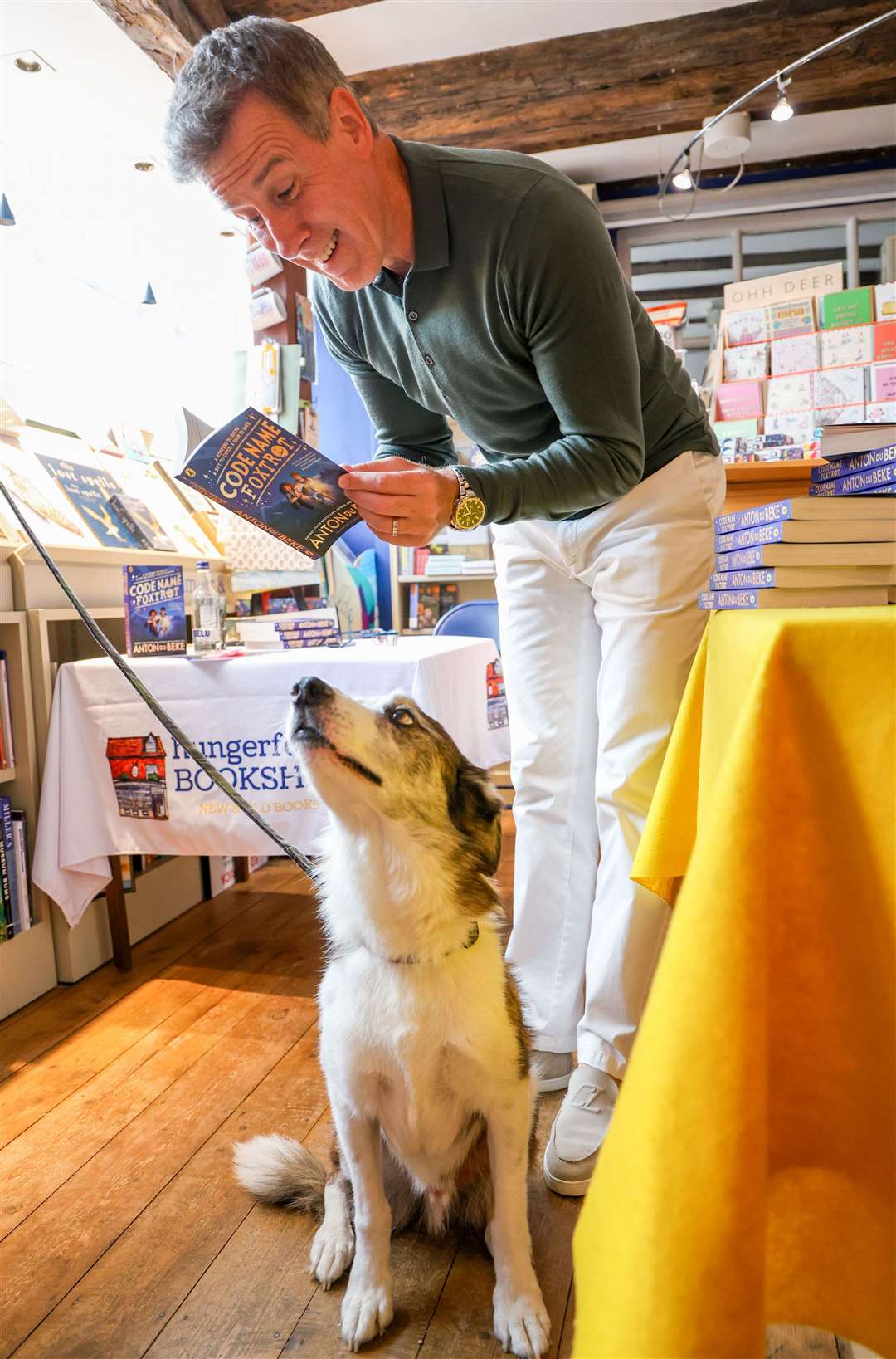 Anton Du Beke mets Anton Du Bark at Hungerford Bookshop