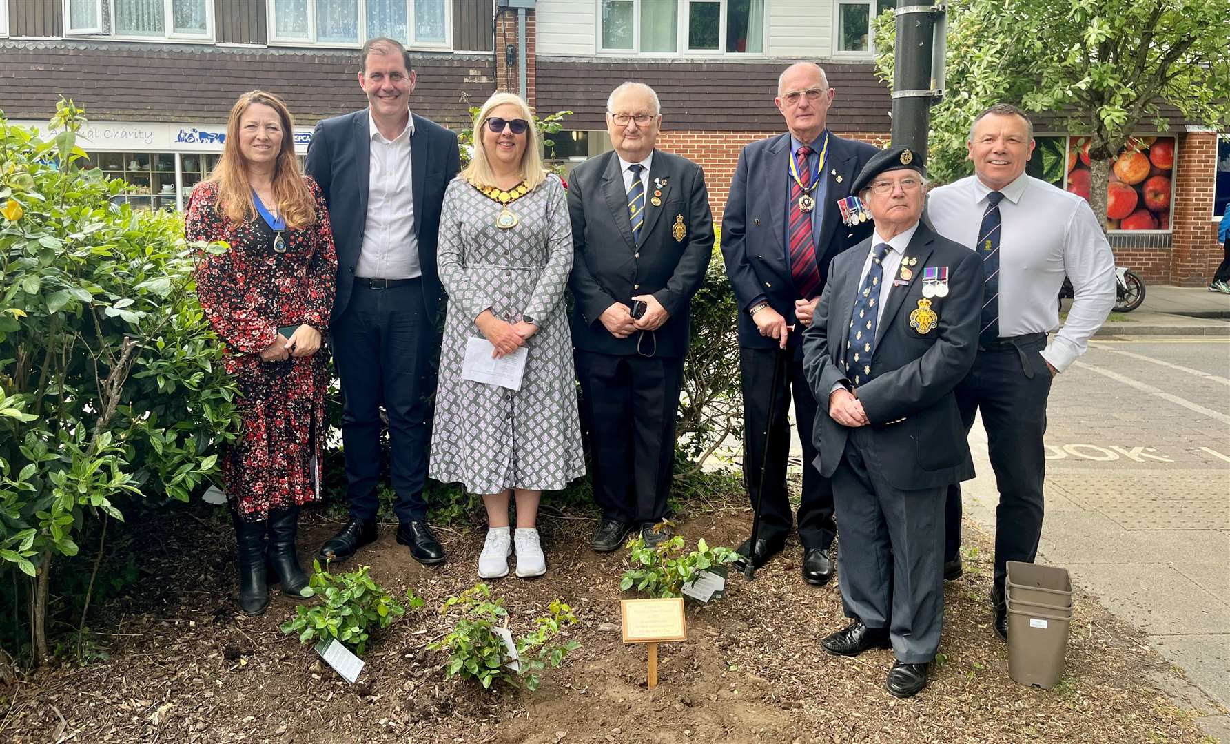 Deputy Mayor Petra Pemberton, Newbury MP Lee Dillon, Mayor Suzanne Adamantos, members of the Royal British Legion Thatcham Branch and Jim Holland