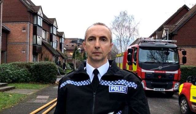 Superintendent Steve Raffield speaks at the scene (credit: TVP Reading).