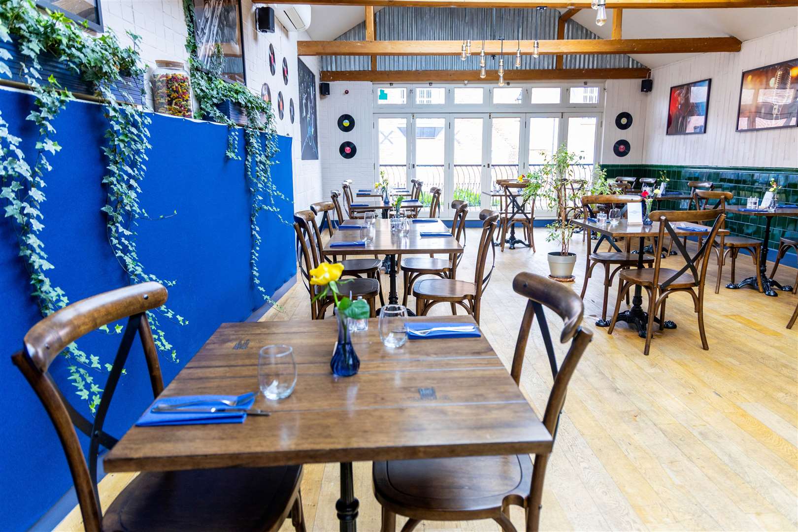 Hugo's in Market Place