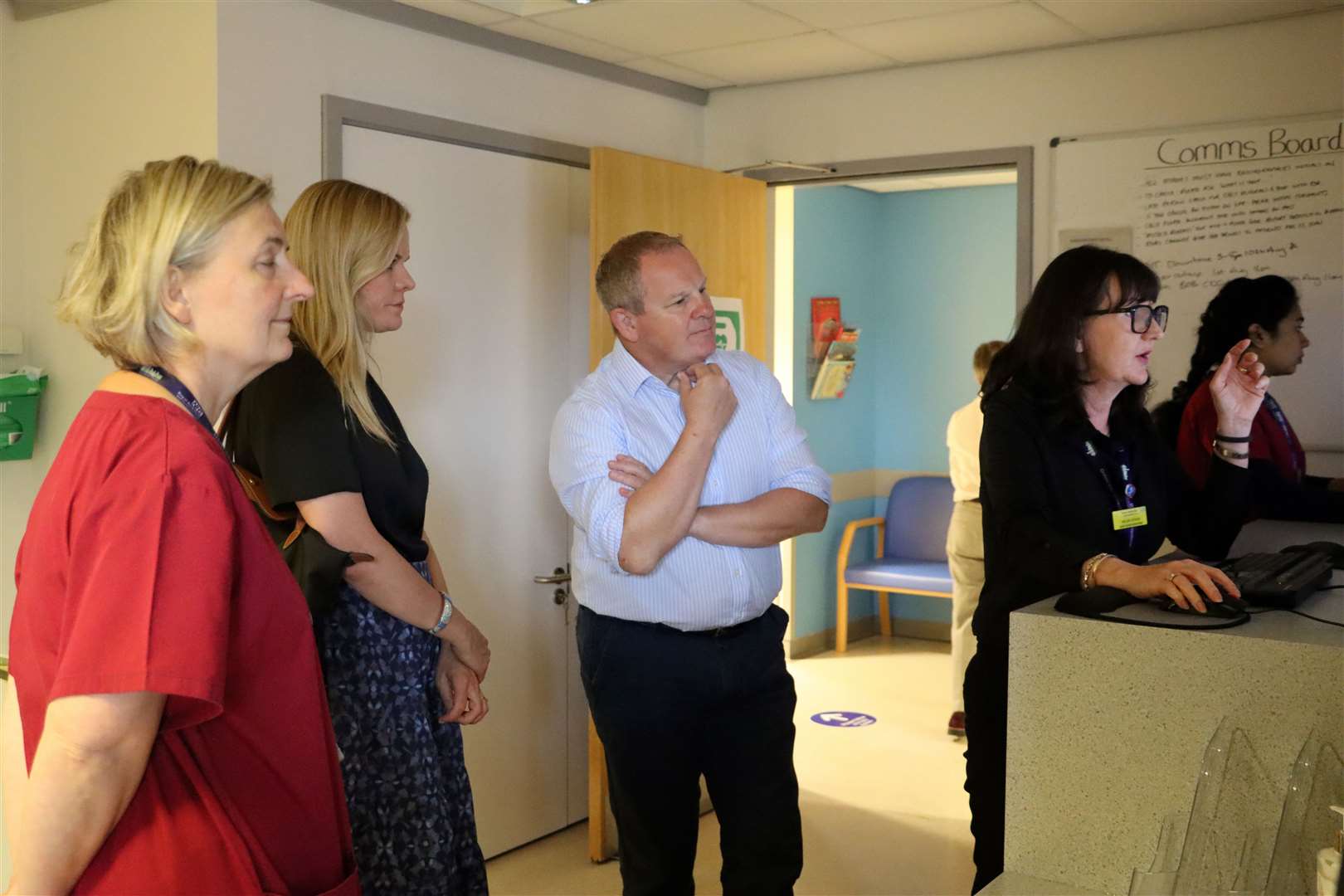 Newbury MP Laura Farris visits West Berkshire Community Hospital