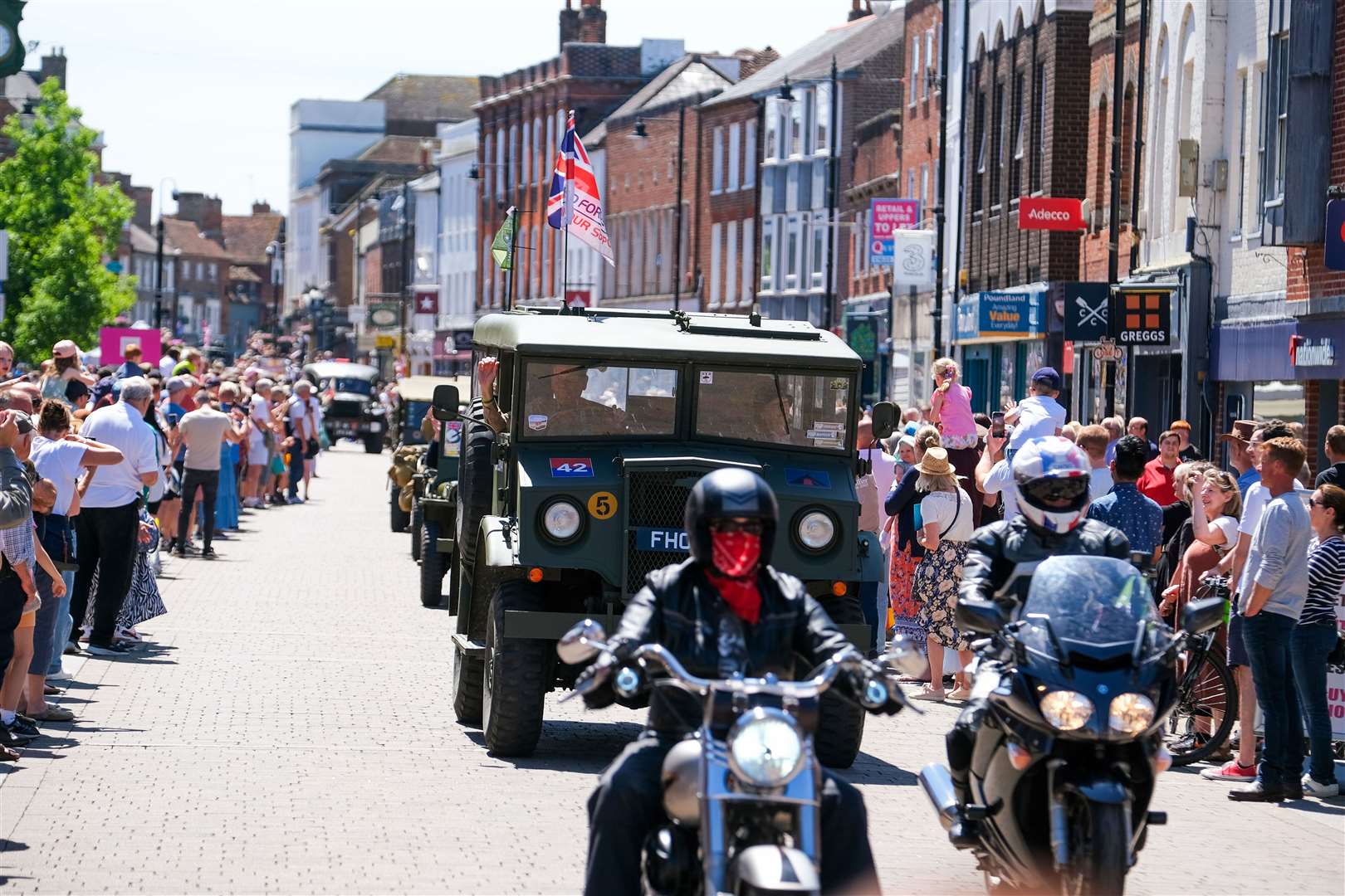 D-Day 80th Anniversary Convoy coming through Newbury