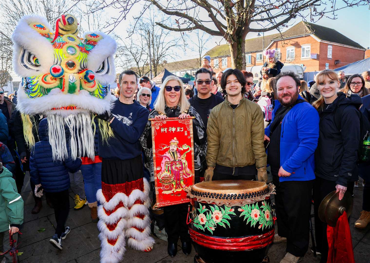 Mayor of Thatcham Suzanne Adamantos with the Chinese New Year performers