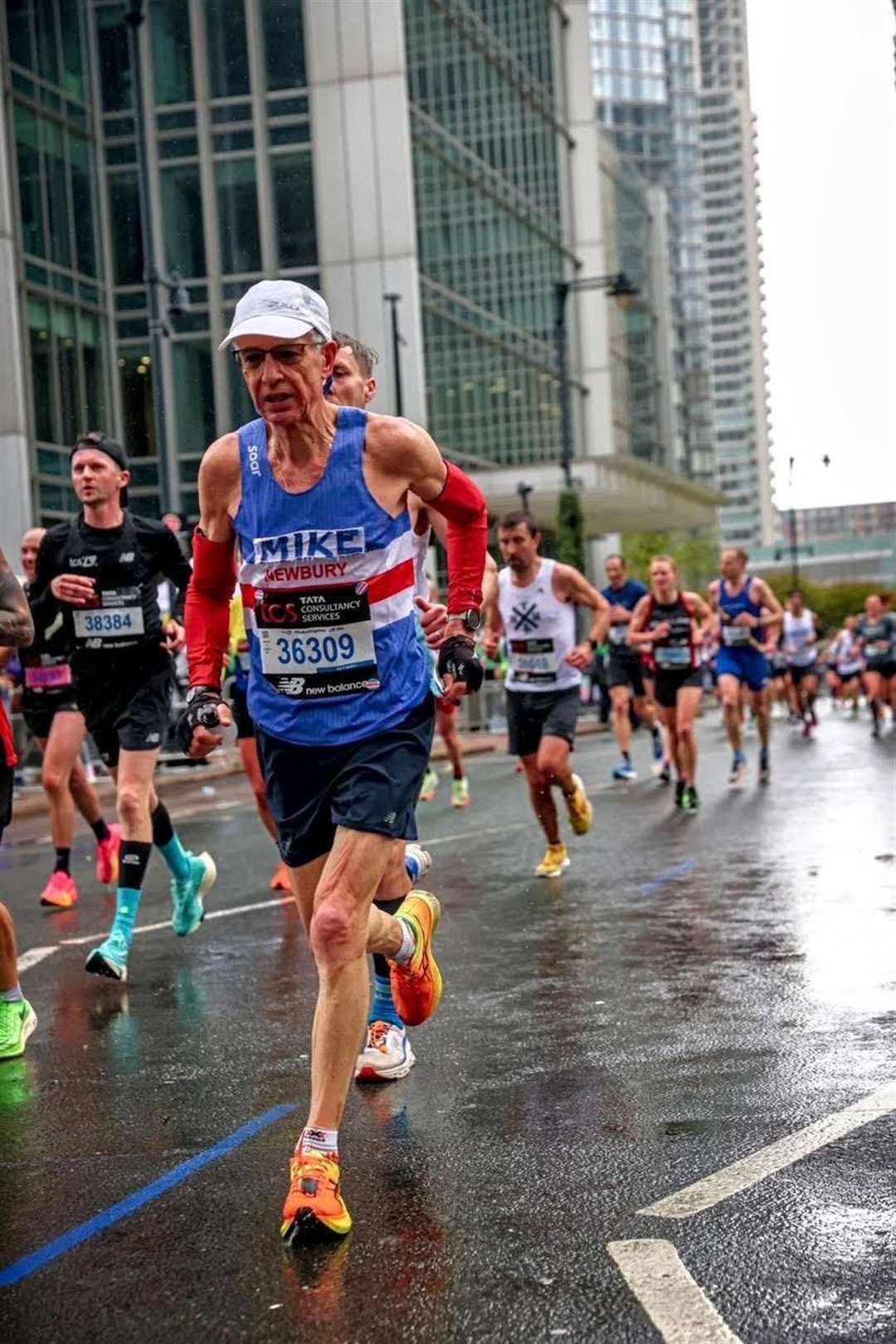 Mike Sheridan on his way to setting a new M70 London Marathon record