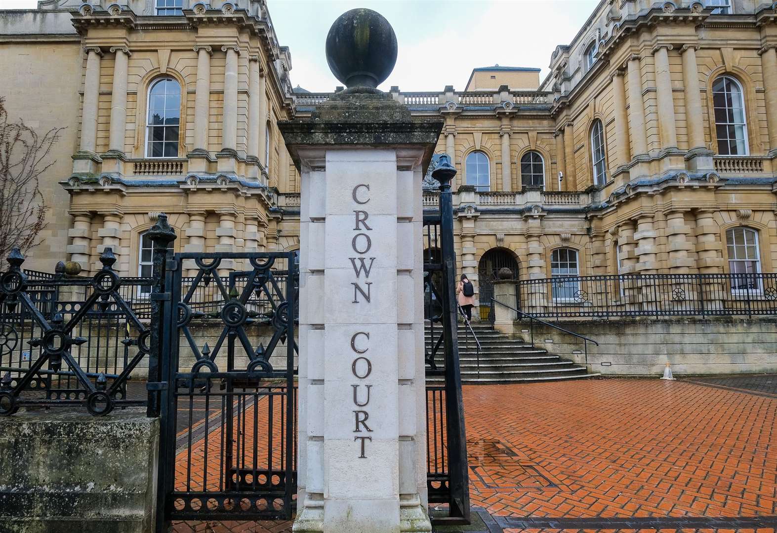 Reading Crown Court. (55914704)