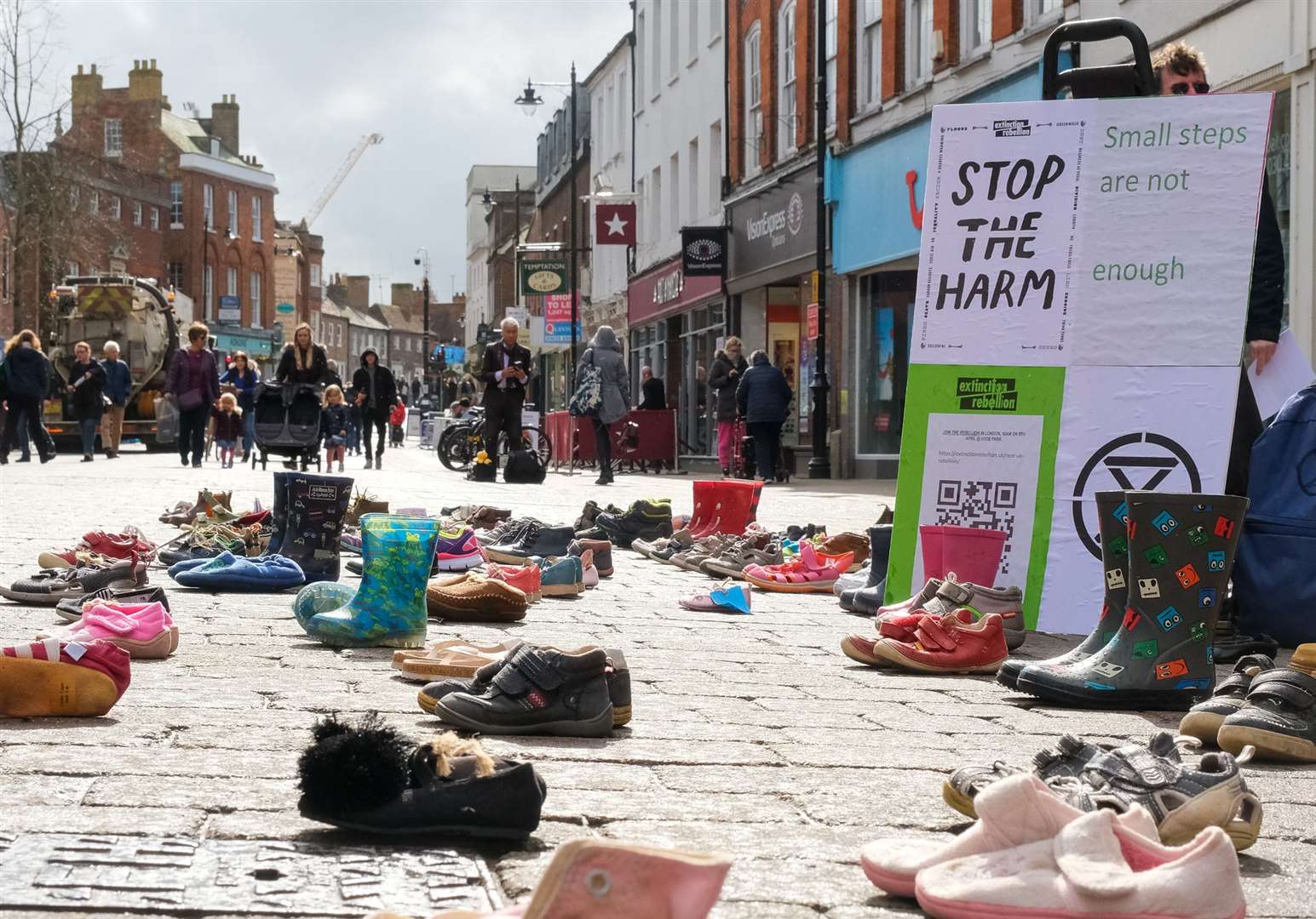 Newbury Extinction Rebellion in Northbrook Street (55635535)