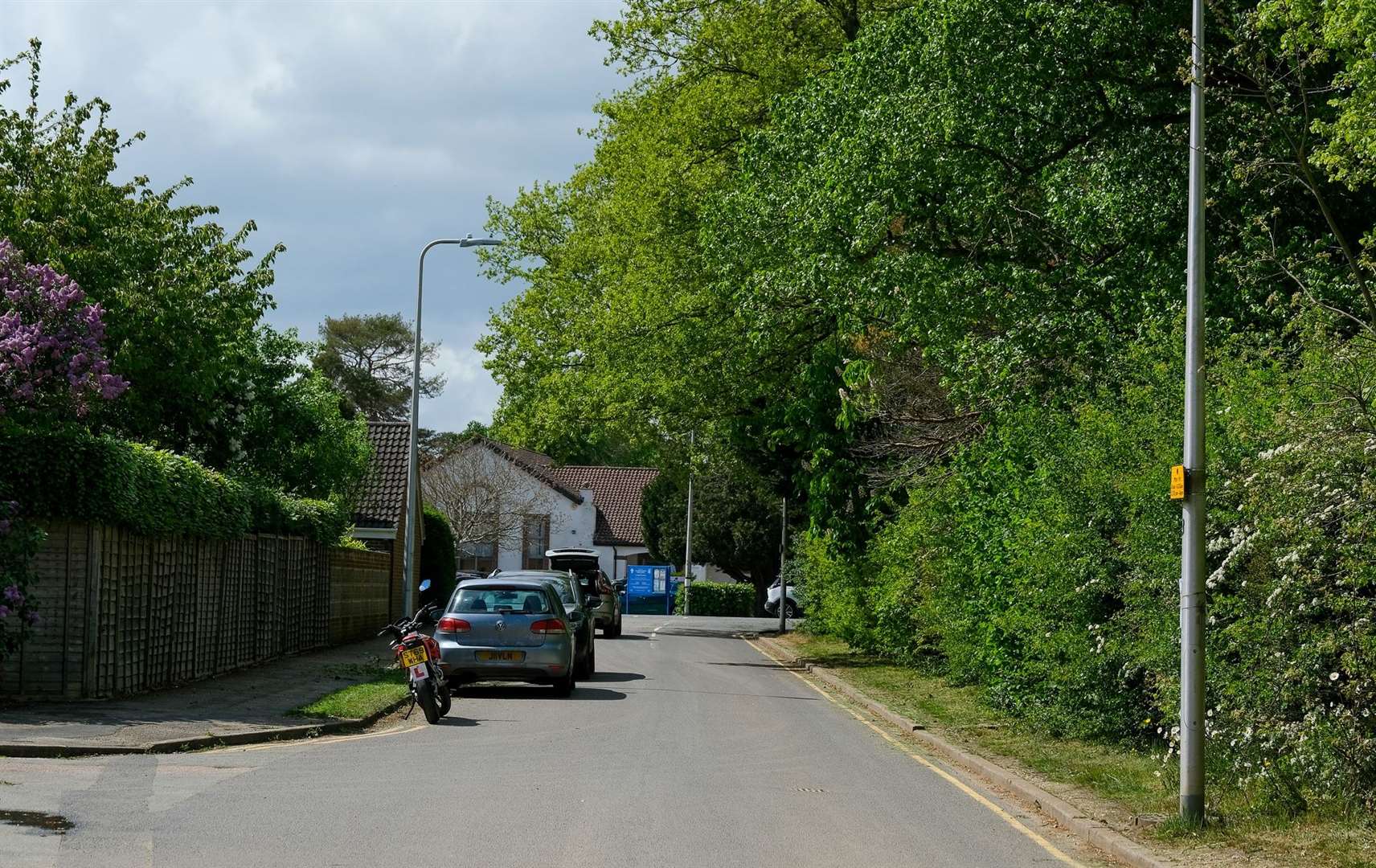 Warren Road looking towards Andover Road