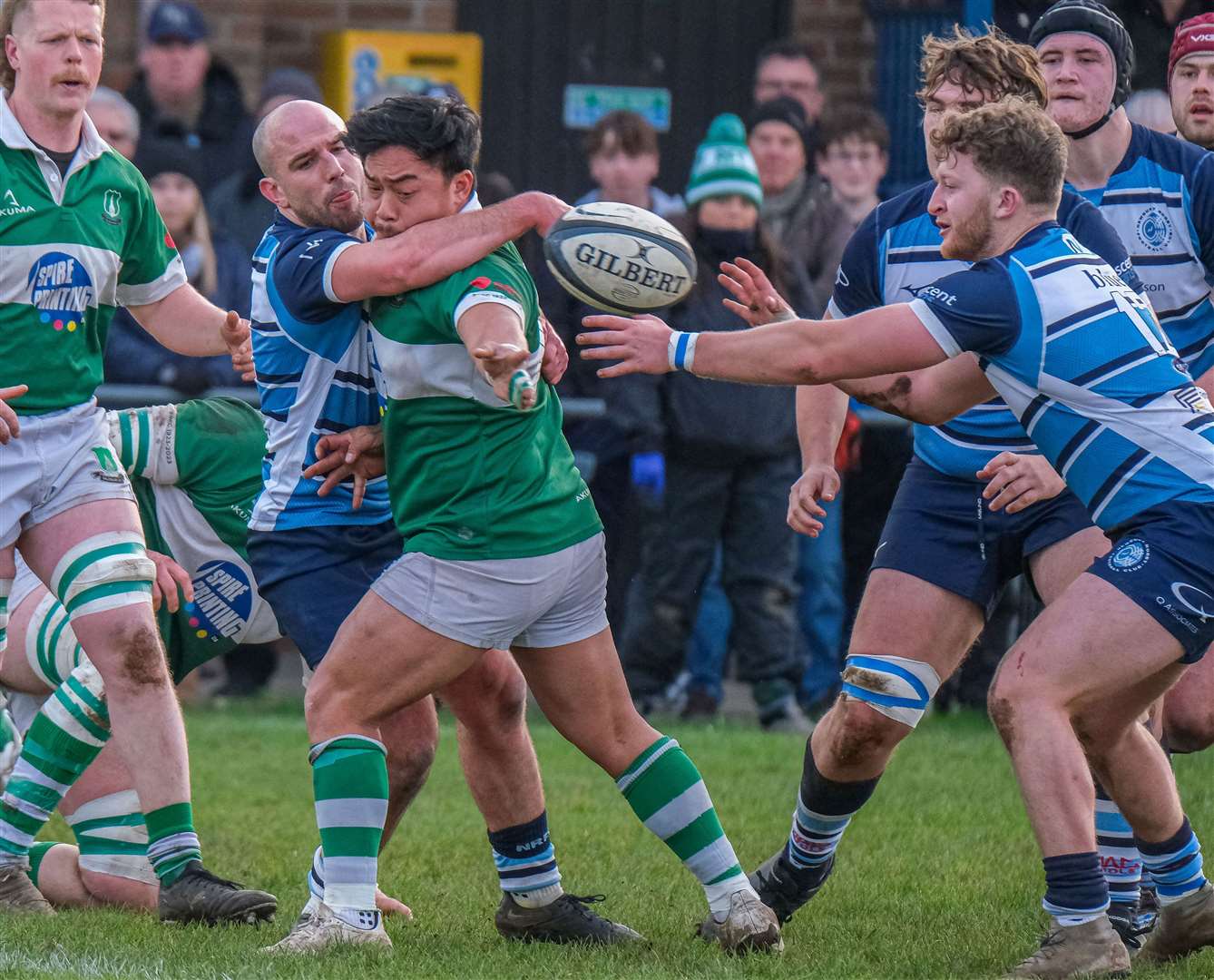 Ali Magee collects an offload from skipper Dan Thorne