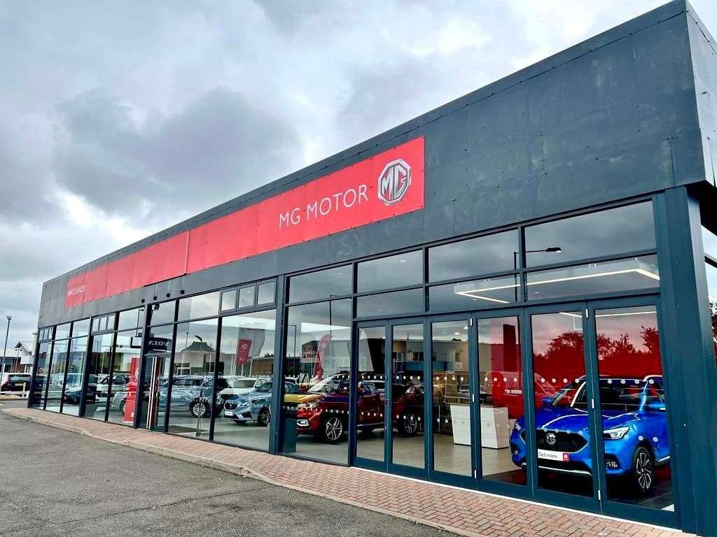 The new MG Newbury car dealer in Newbury Motor Park