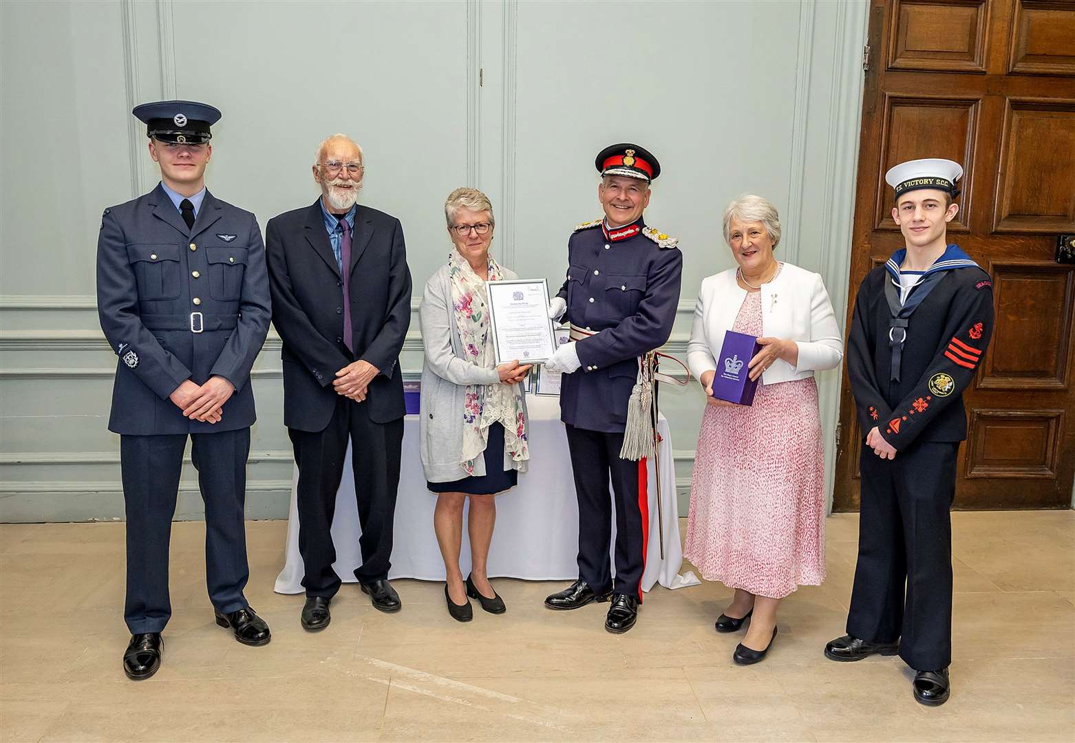 Loose Ends receiving the King’s Awards for Voluntary Service 2024, credit: Stewart Turkington