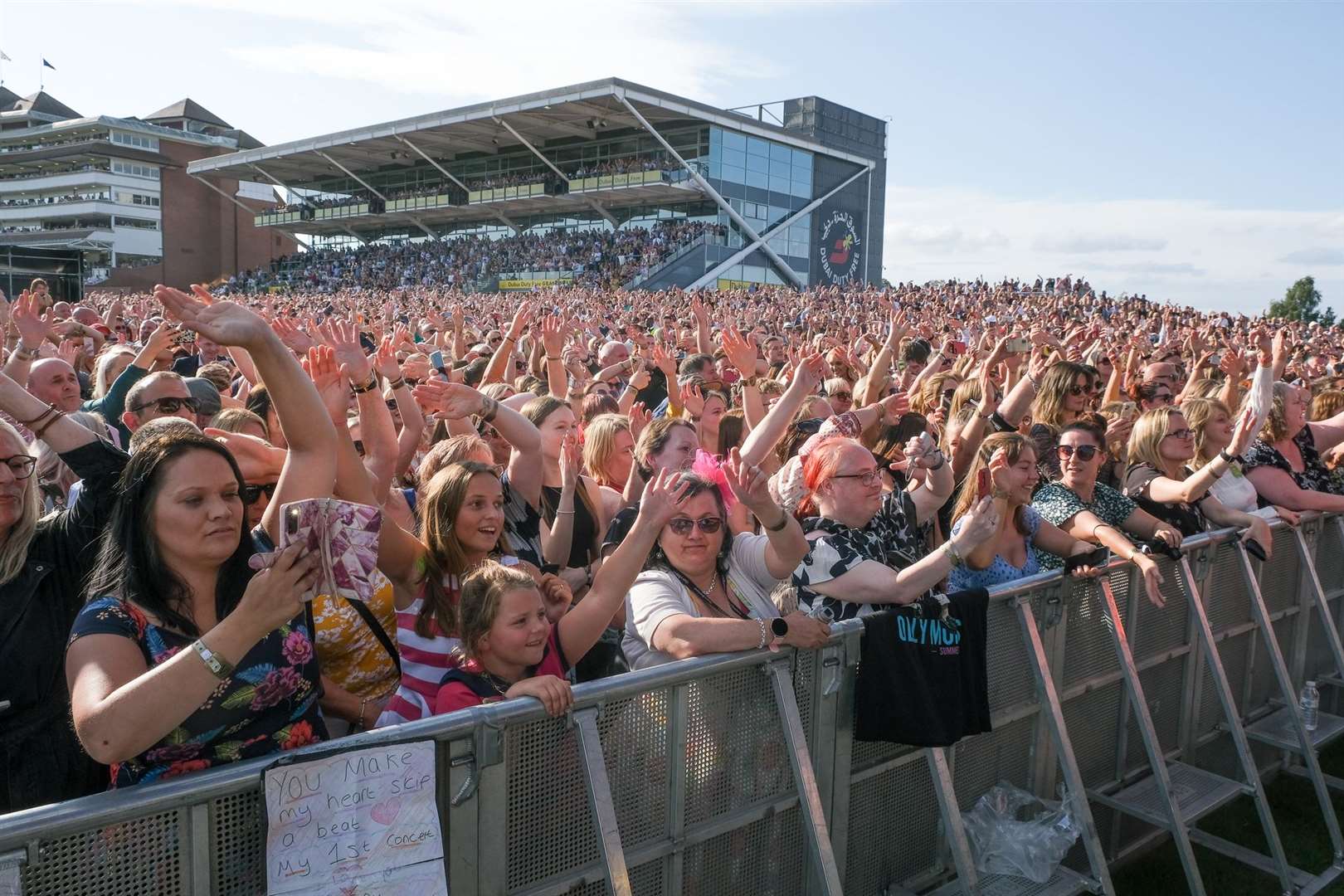 17,000 stayed on for Olly Murs
