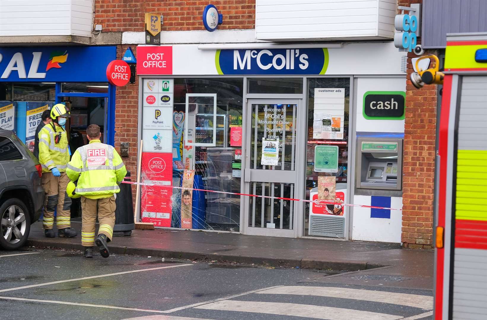 The scence outside McColl's in Wash Common this morning. Ref: 01-1721.