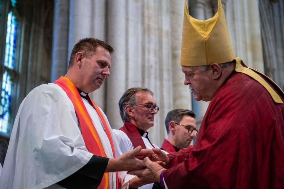 Steve McKay being ordained by the Bishop of Basingstoke (57891771)