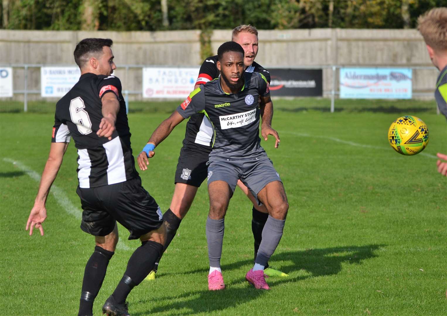 Thatcham beat Sholing in the FA Trophy