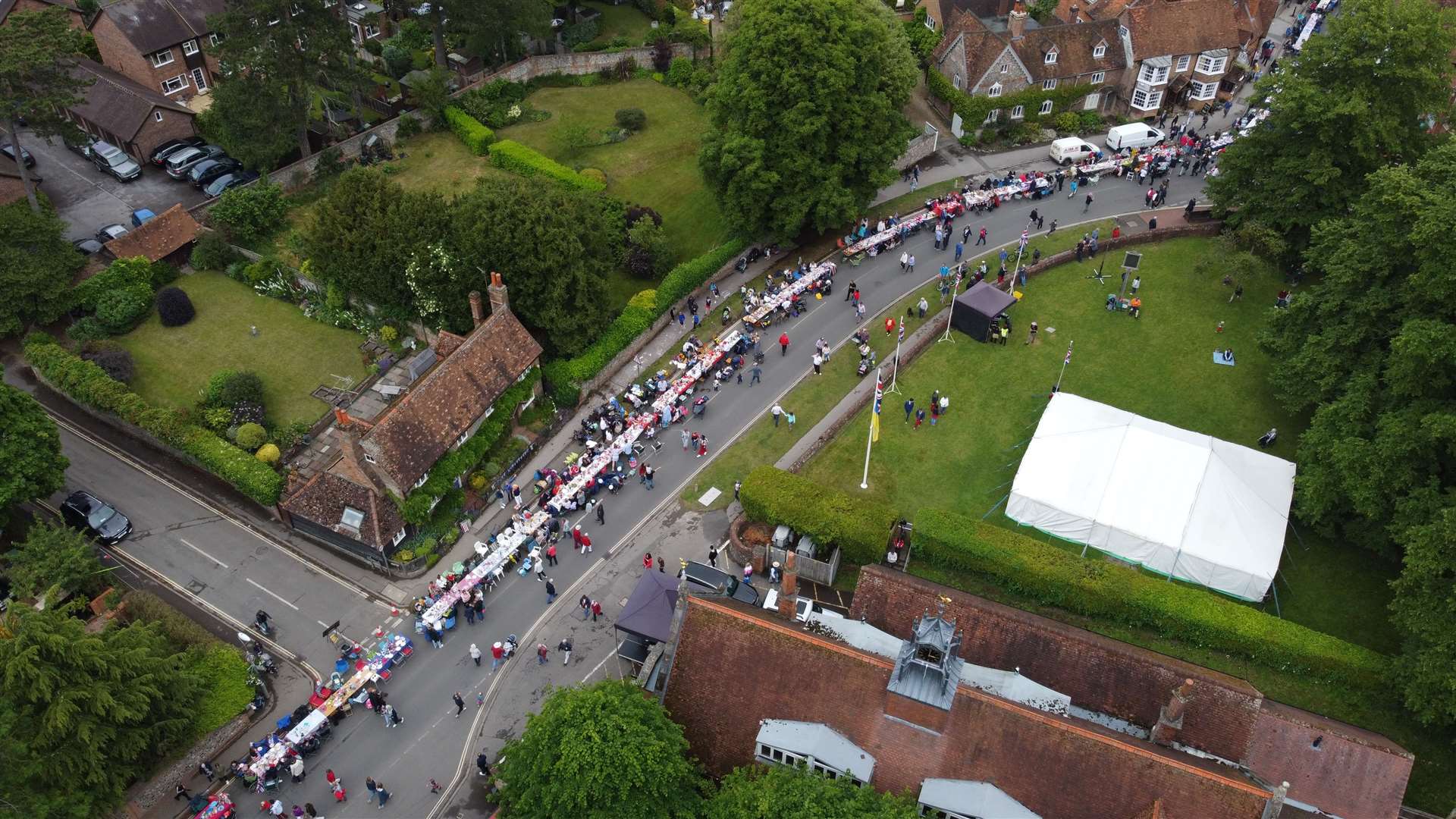 Gathering on Goring and Streatley High Streets for the Queen's Platinum Jubilee. Photo by Dougal Thornton.