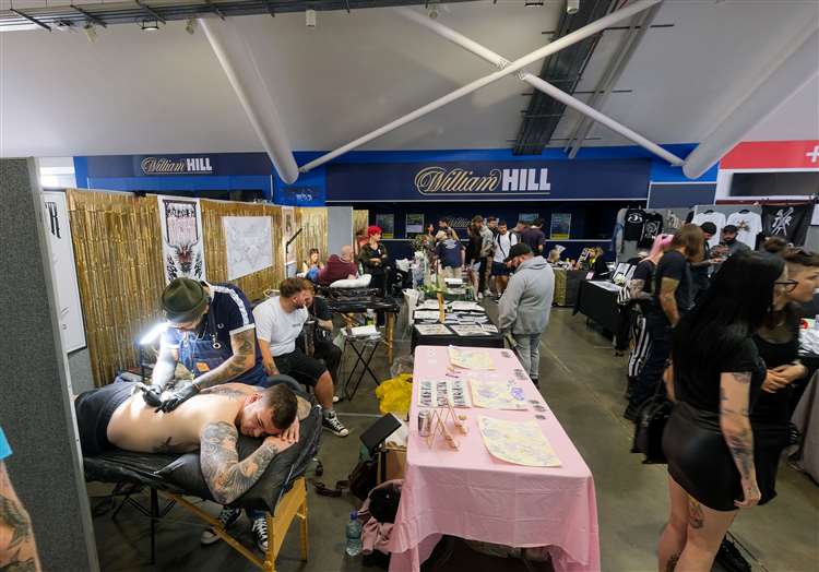 Acclaimed Tattoo Convention Receives High Praise as Artists and Enthusiasts Gather in Newbury 2 Tattoo convention -