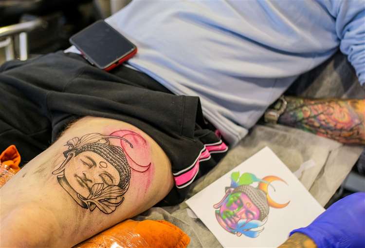 Acclaimed Tattoo Convention Receives High Praise as Artists and Enthusiasts Gather in Newbury 5 Tattoo convention - kelly julio