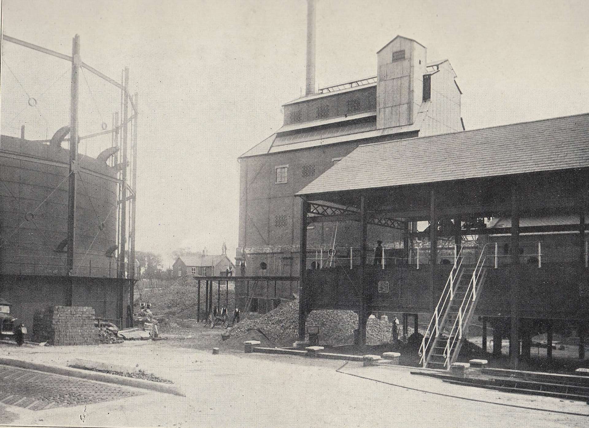 Entrance to Newbury Gas Works in 1925