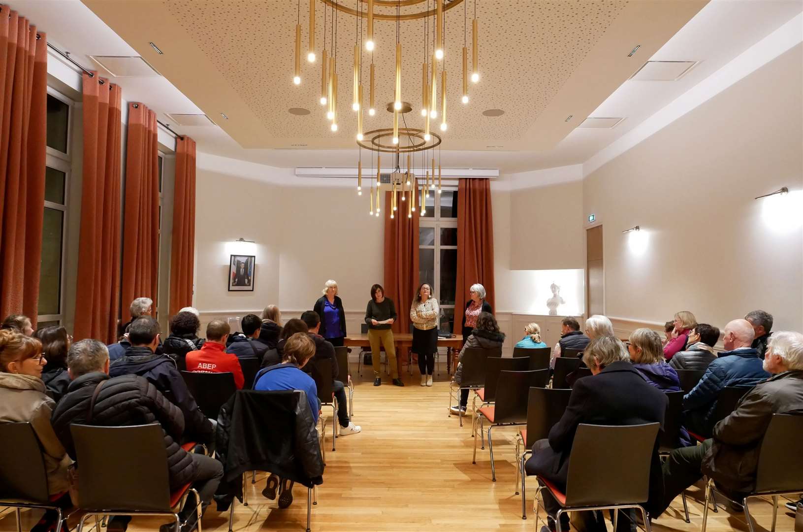 Presentations at Cormicy town hall