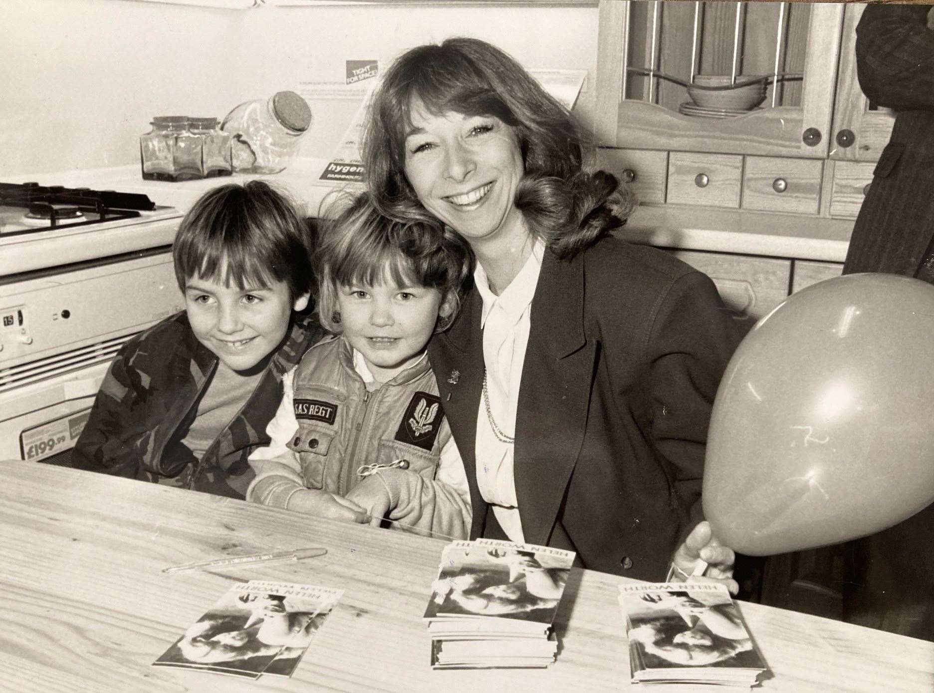 Helen Worth with Julie, 7, and Lynn, 4, Tichener