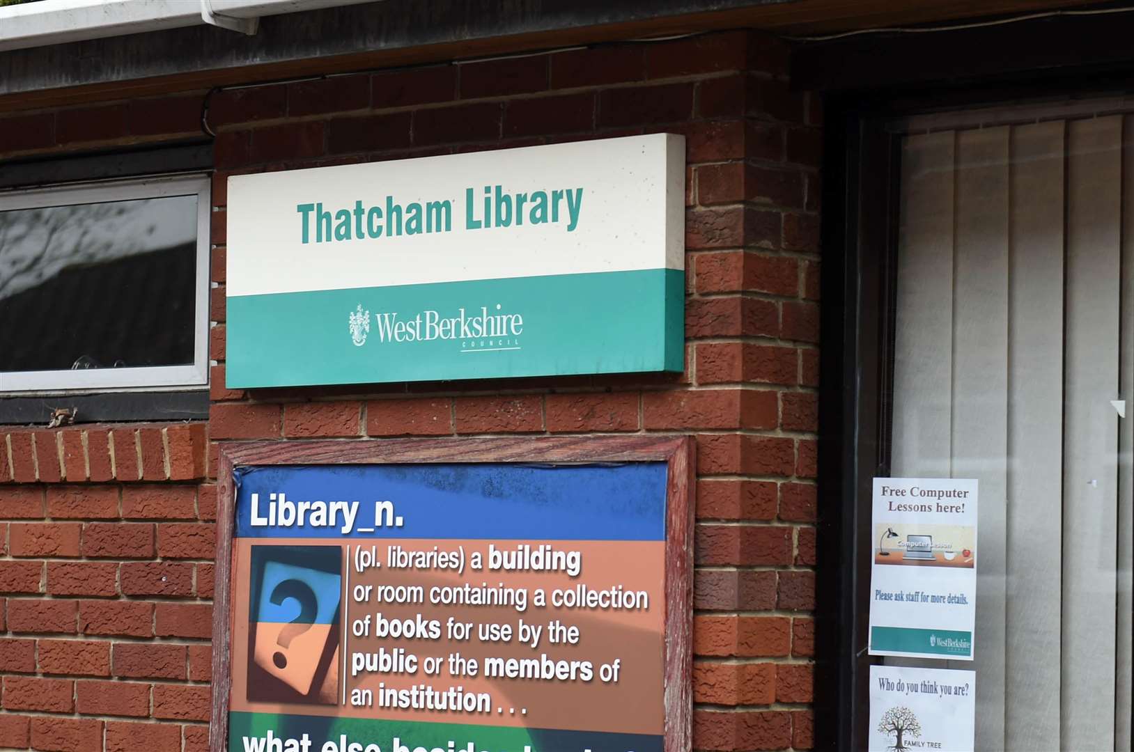 Thatcham Library Ref:06-3216B (46679046)