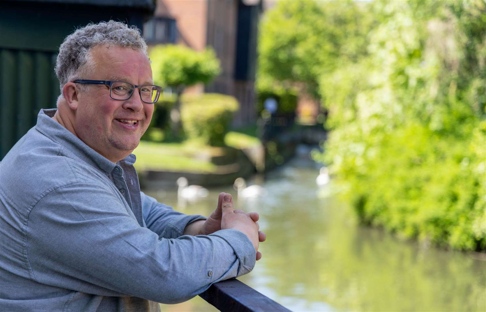 Mark by the canal