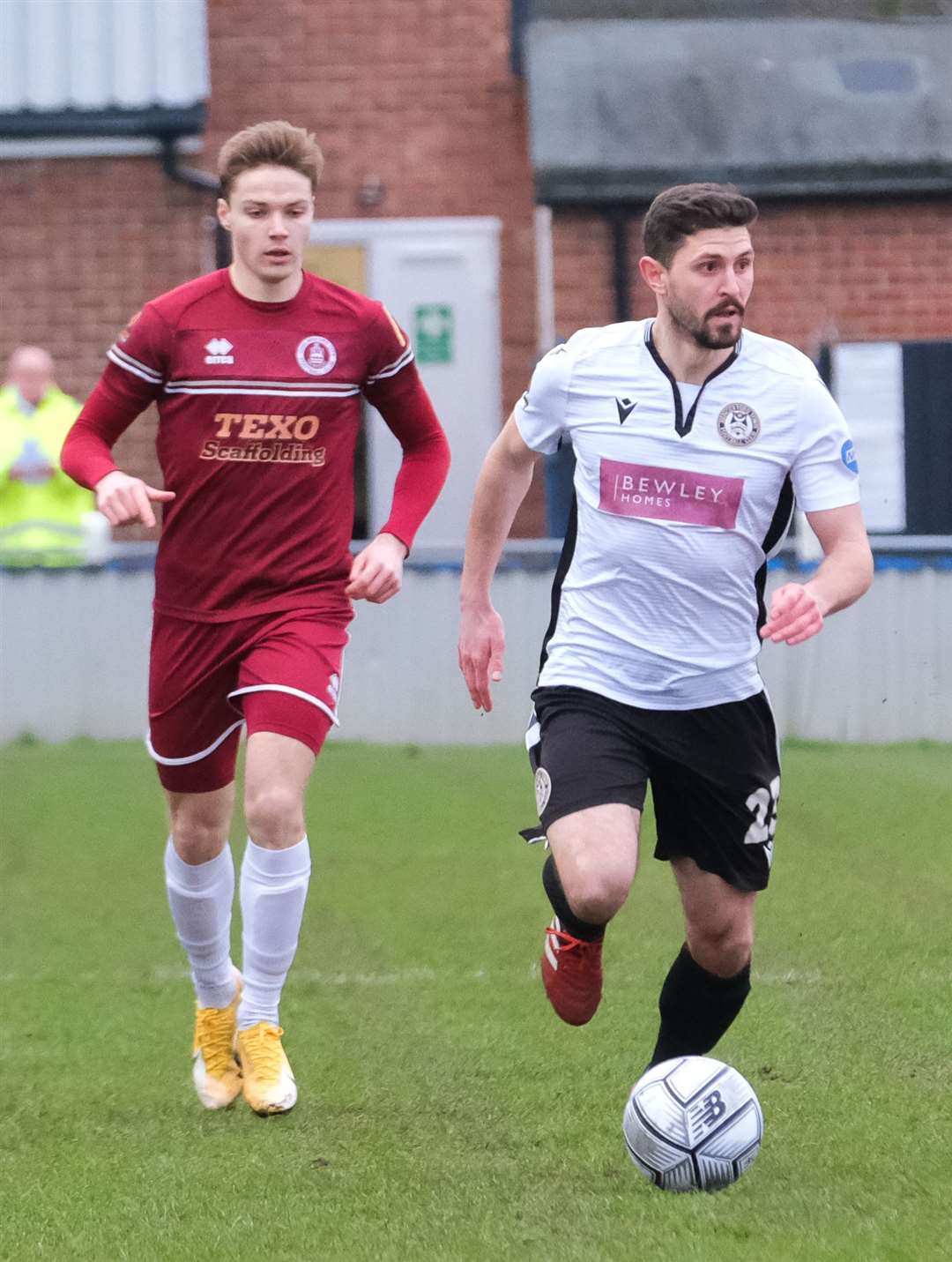 Rhys Tyler looks for a teammate