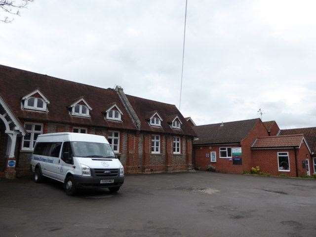 Basildon Primary School (58309695)