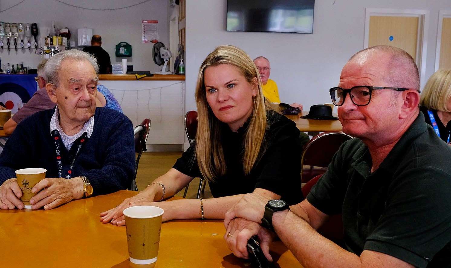 Laura talks to veterans