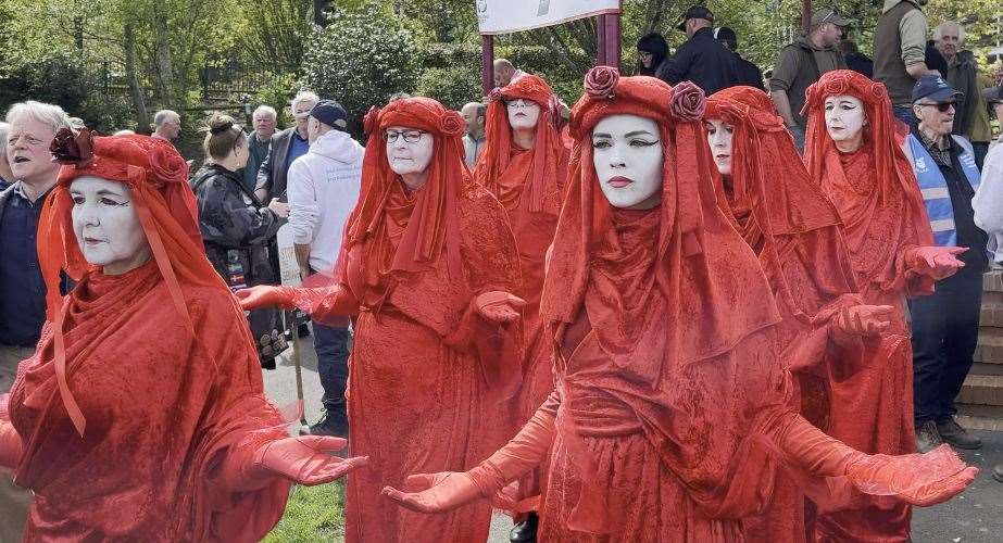 Red Rebels passing through Victoria Park