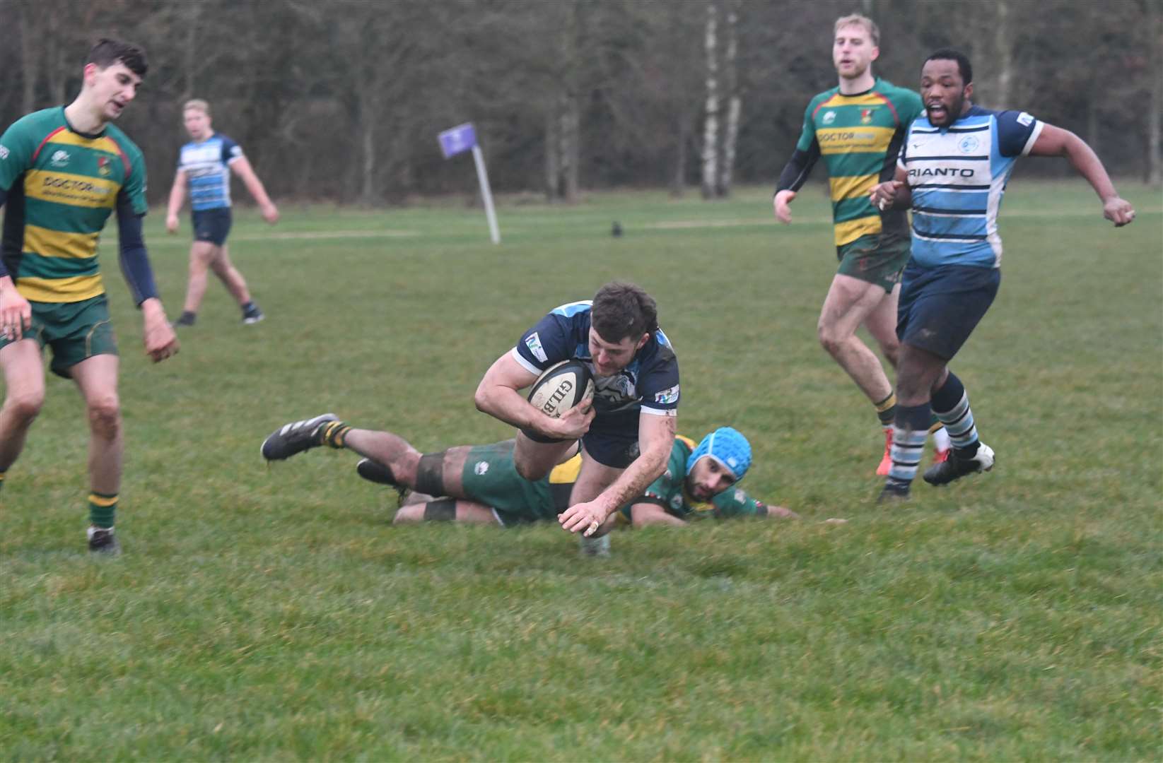 Will Osborne scores for Newbury Stags - Photo: Peter Branch